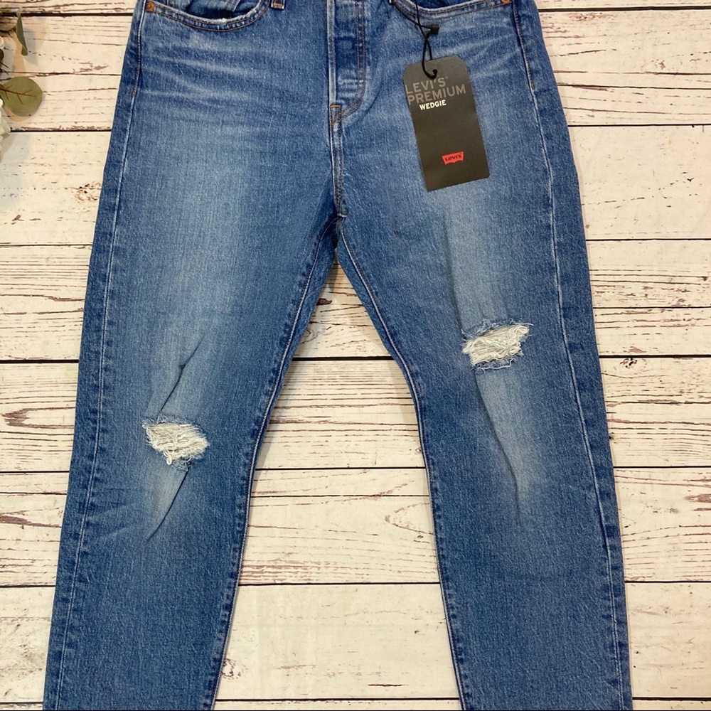 Levi’s wedgie cheeky high waist tapered jeans NWT - Picture 6 of 9